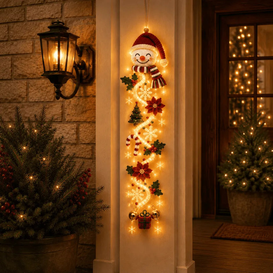 Glowing Christmas Door Hanger | 6 Festive Light Designs